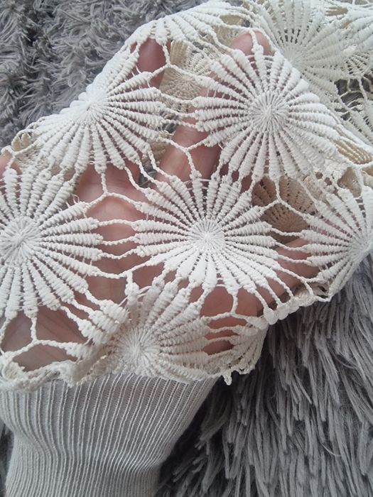 Нарядна кофтинка