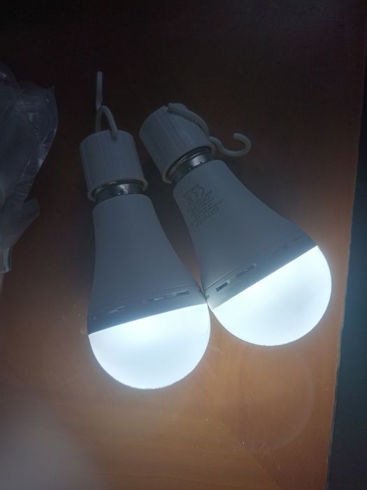 Аккумуляторная светодиодная лампочка