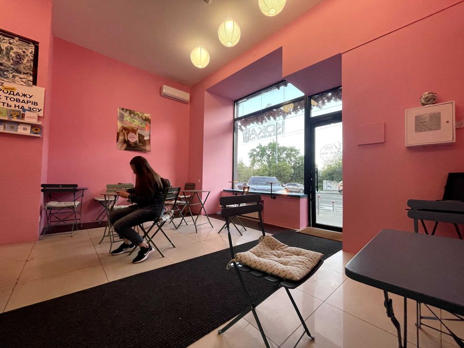 продам Саксаганского 58 нежилое помещение фасад 1-я линия