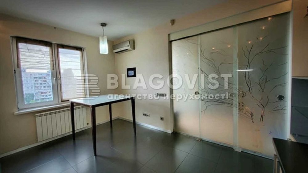 Машинобудівна 21, М Шулявська 3 кім, 90м, 165000$