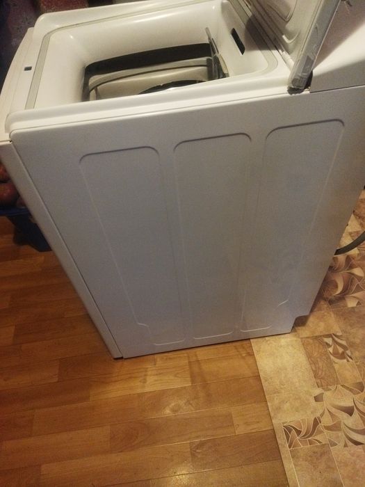 Продам машинку пральну вживану