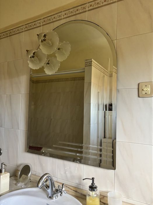 Espelho de wc com apliques luz