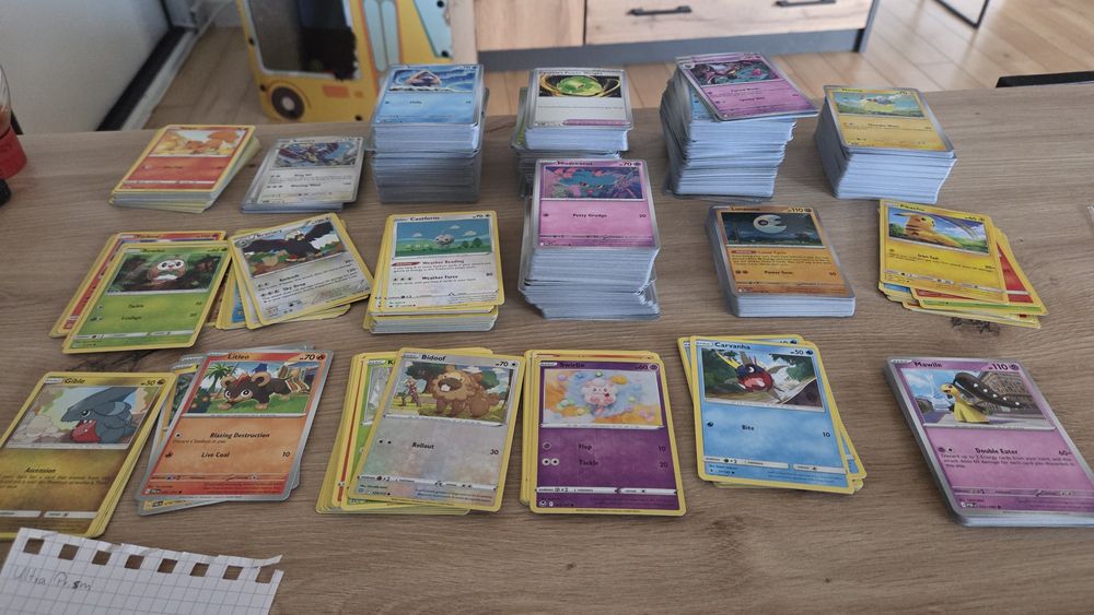 Pokemon TCG bulk różne serie