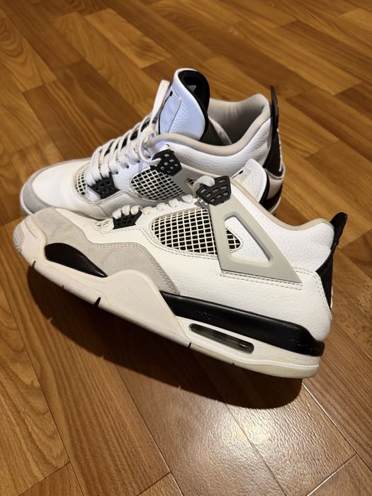 Кросівки Nike Air Jordan 4 Retro