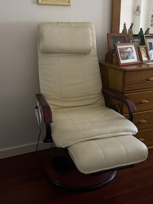 Cadeira de massagem giratoria com comando