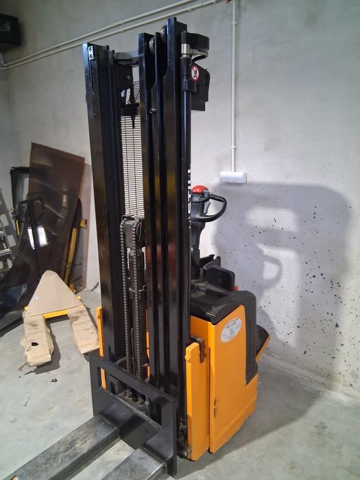 Wózek paletowy z masztem Still EGV-S14, 5 m podnoszenia