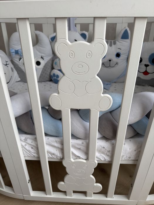 Ліжечко овальне/кругле з двома матрациками