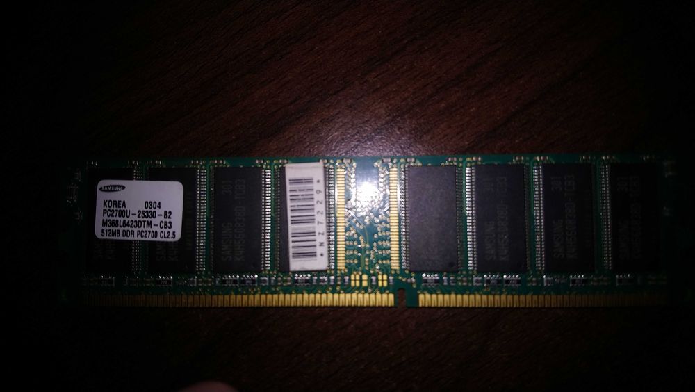 Планки памяти DDR, DDR-2, DDR-3.