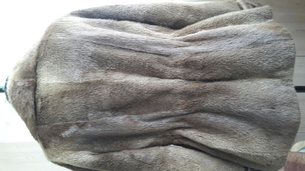 Шуба полушубок куртка натуральный мех выдры