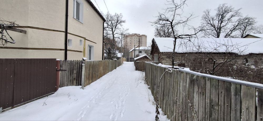 Ділянка 10 соток в районі Податкового Університету. Мін. податки!