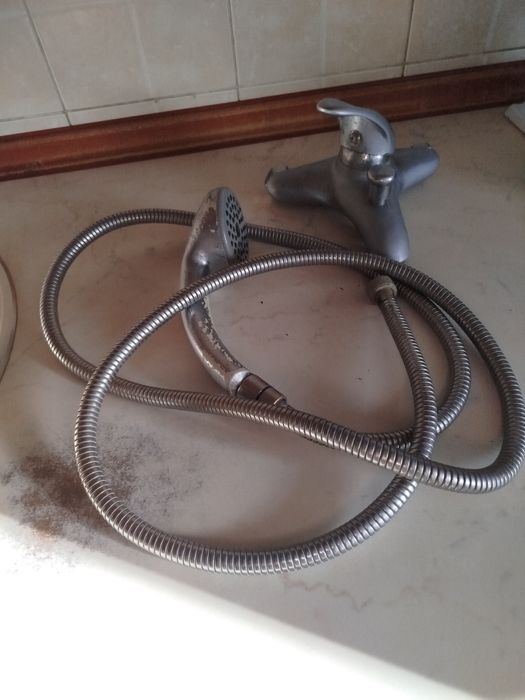 Змішувач для ванни