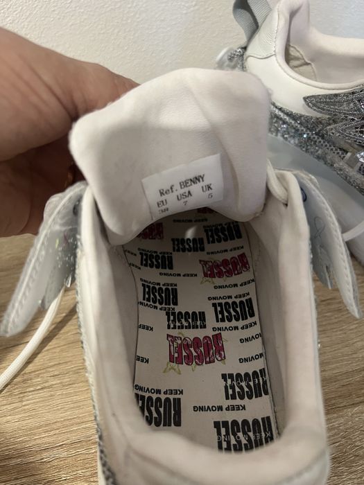 Vendo 2 pares de sapatos Russel Matos