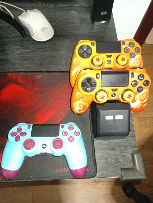 PS4 + Volante Thrustmaster + Comandos e Acessórios – Pack Completo