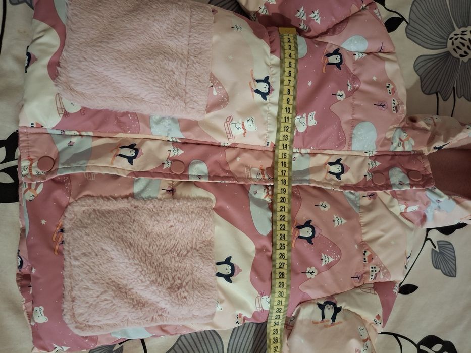 Зимова куртка ,яскравий принт