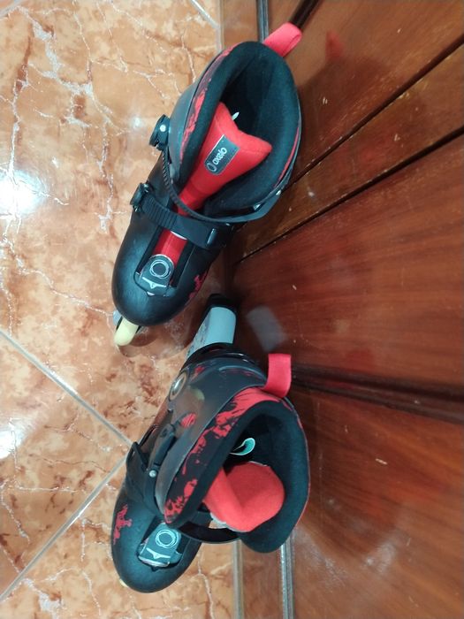 Patins em linha criança trotinete skate bicicleta triciclo carro casa quarto apartamento vivenda escritório gabinete cozinha.