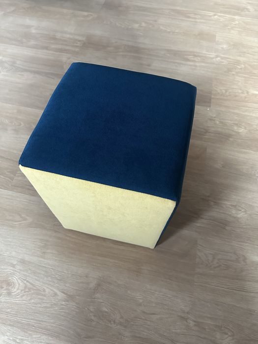 Sofá Chaise Long & 4 Bancos de apoio
