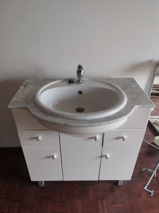 Móvel lavatório casa de banho