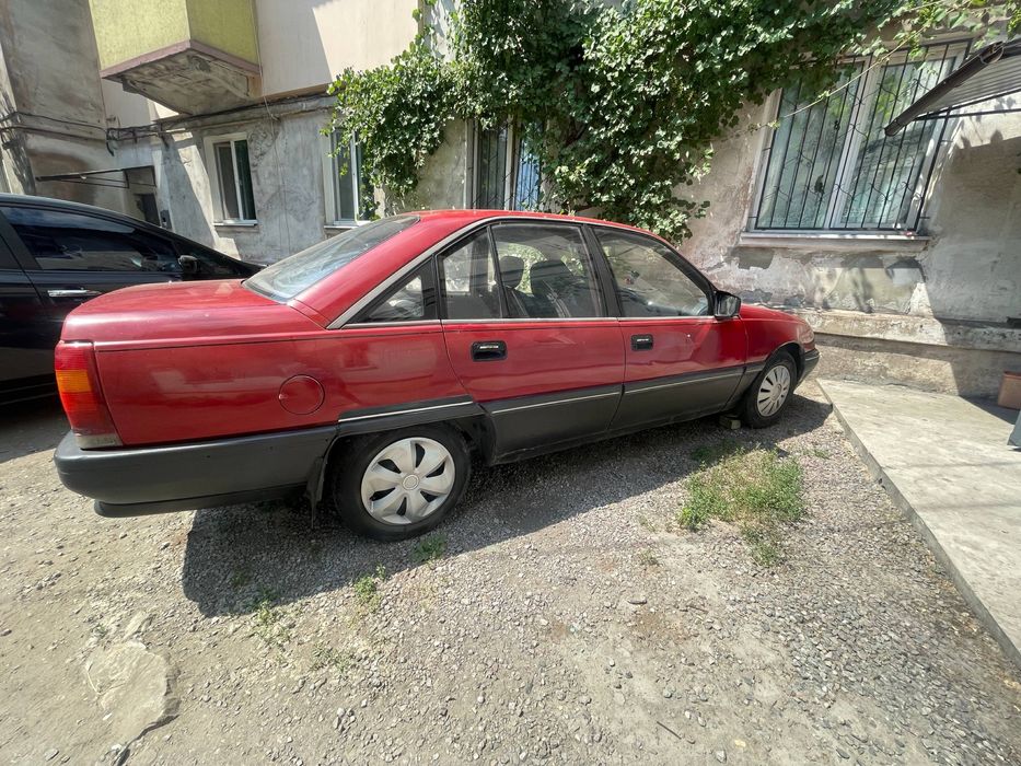 Опель Омега А 1.8 Карбюратор