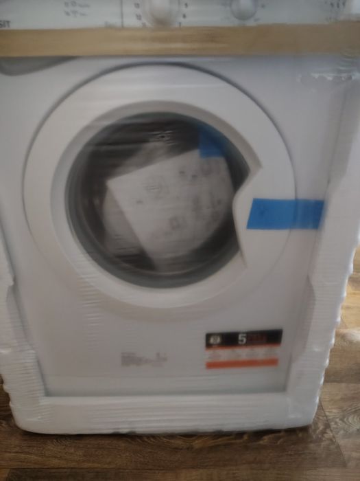 Продаю пральну машинку нову