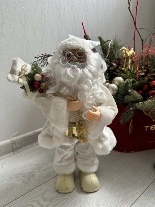 Санта Клаус Дед Мороз 37см с подарками под елку Новый Год
