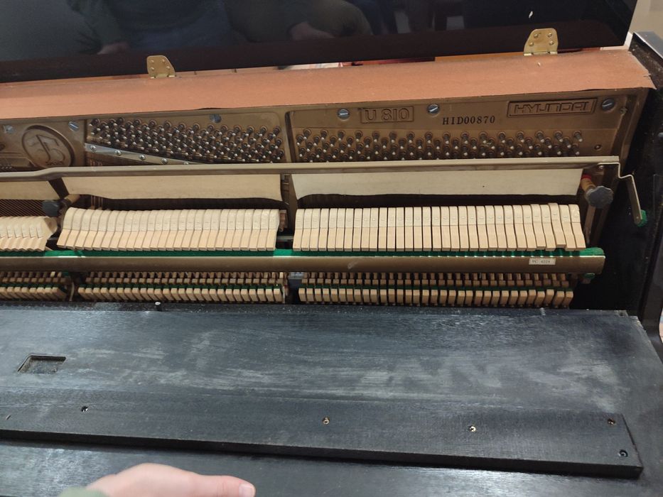 Piano Hyundai U810 - Como Novo - Oportunidade