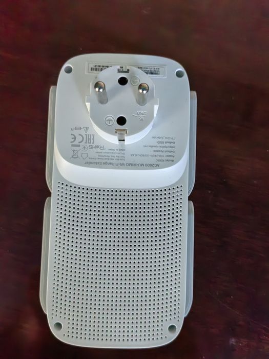 Підсилювач Wi-Fi сигналу TP-Link RE650.