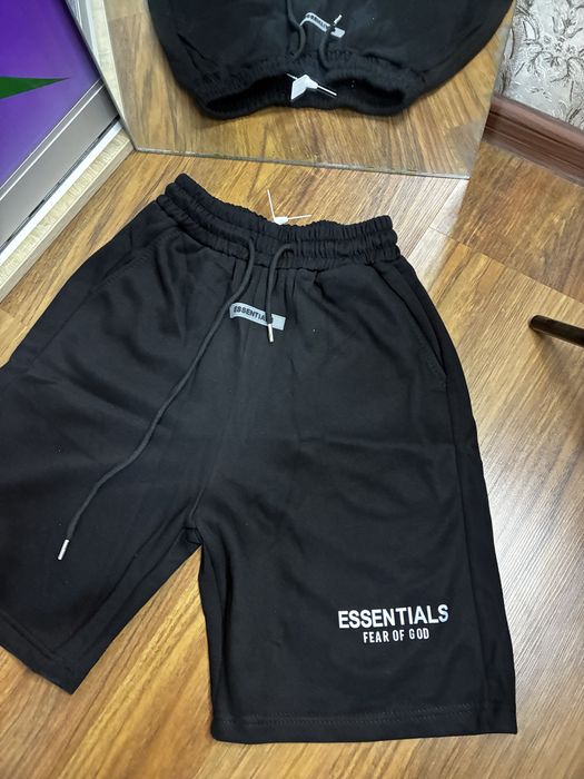 Шорти essentials