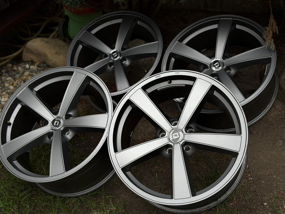 Диски литі легкосплавні 5/114,3r19 8.5j ET 35 dia 64.1 Tesla  Model³
