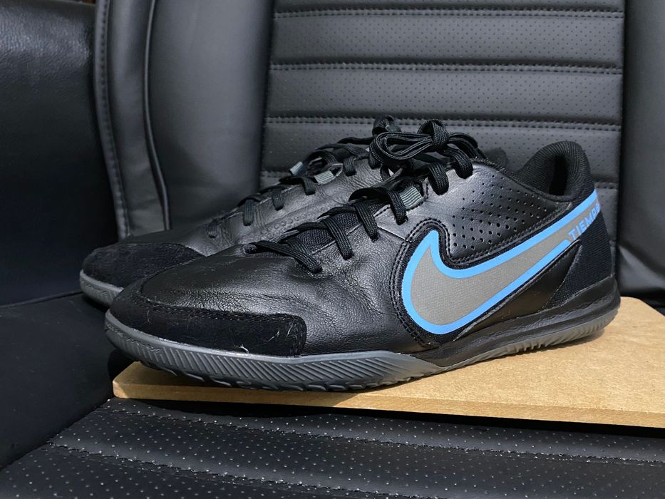 Nike Tiempo 43 (27,5cm) Buty piłkarskie Halówki