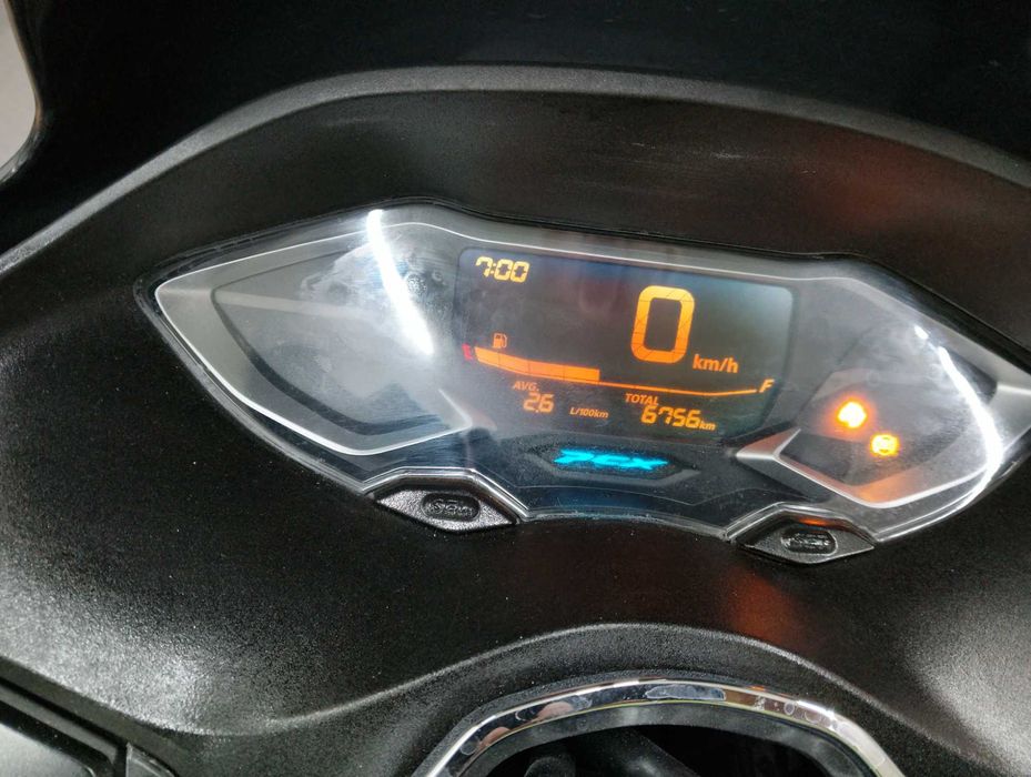 Honda PCX 125 de 2023 com 6800kms