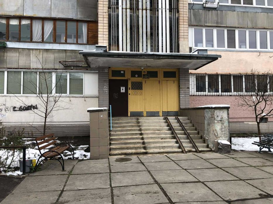 Продам 3 кім.квартиру в цегляному будинку, Лівобережна,Челябінська 9-Б