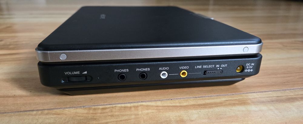 Sony DVP-FX810 DVD Player