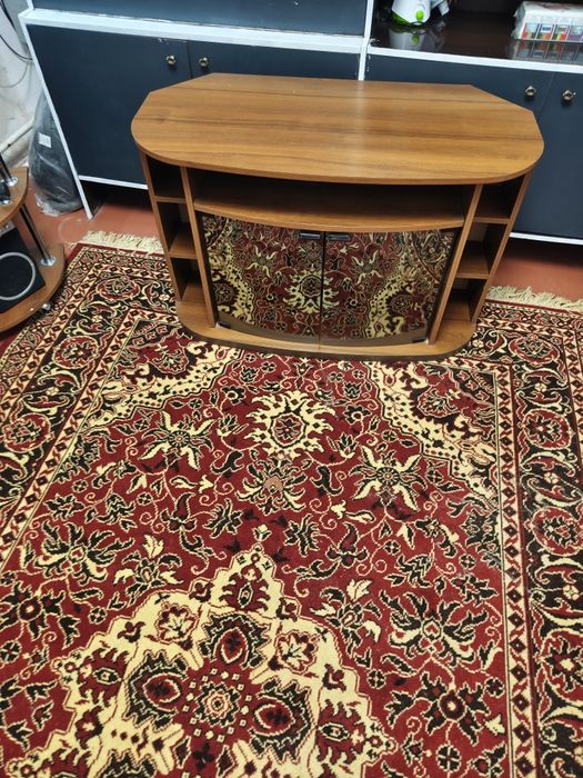 Тумбочка для телевизора