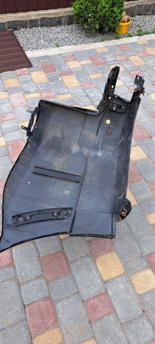 Угол (клик) заднього бампера паджеро вагон 4