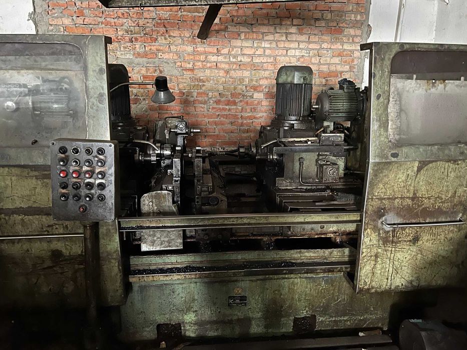 Продам фрезерно центрувальний обточний станок 2Г94201