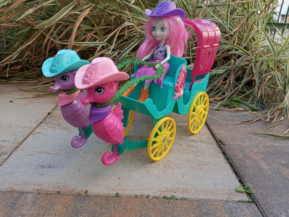 Enchantimals powóz morskich koników