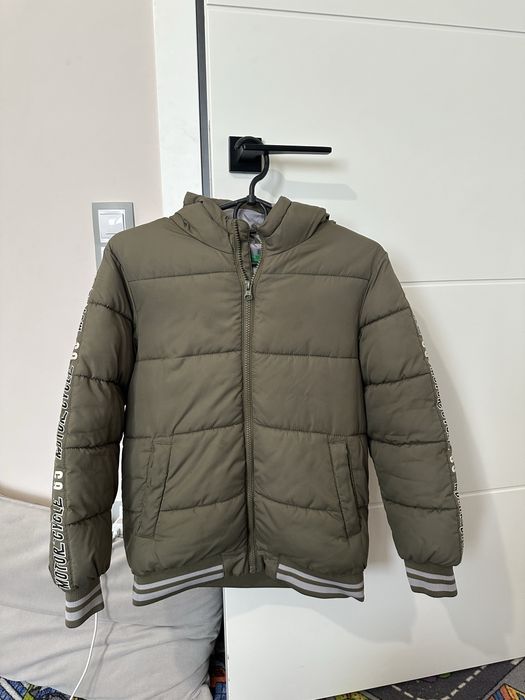 Куртка benetton 8-9 років
