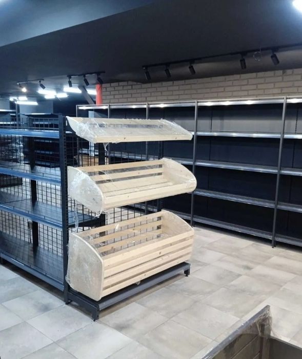 Торгові стелажі та торговельне обладнання с торговими горками