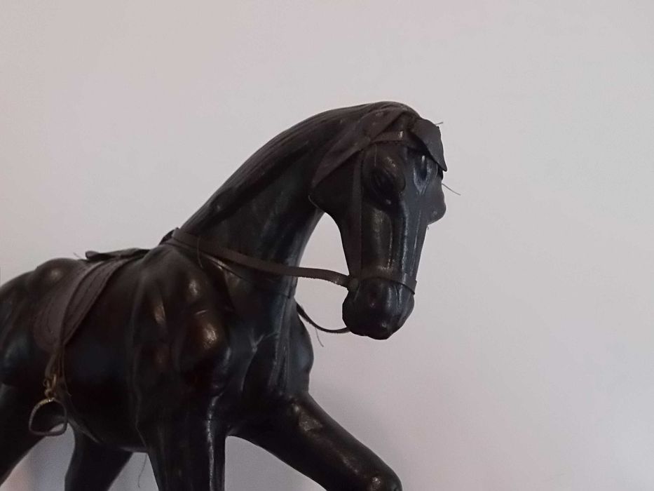 Cavalo couro Vintage