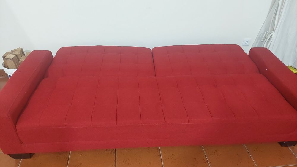 Sofá cama cor vermelha