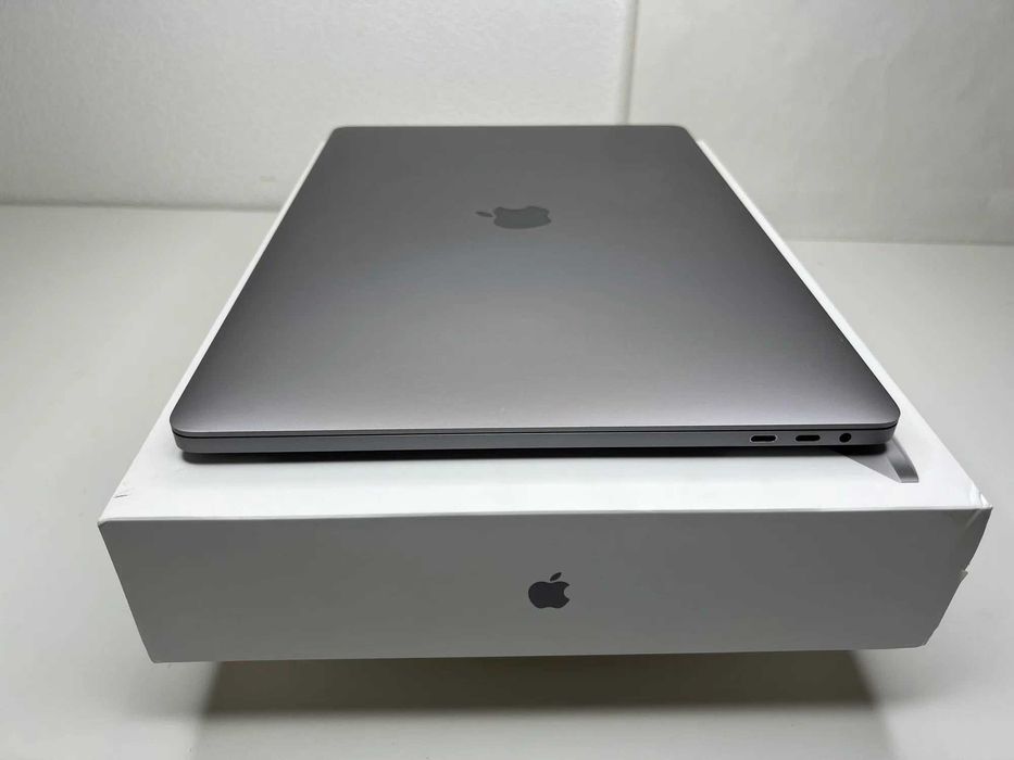 A2141 2019 Macbook Pro 16'', i7, 16 RAM, 500 SSD