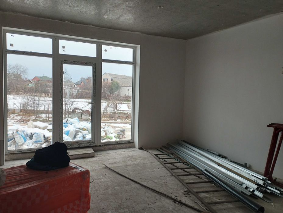 Просторий утеплений будинок в районі Заріччя