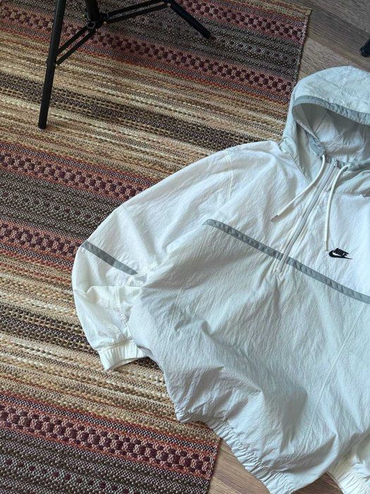 streewear white x gray Nike nylon Jacket біло-сіра Вітровка Nike