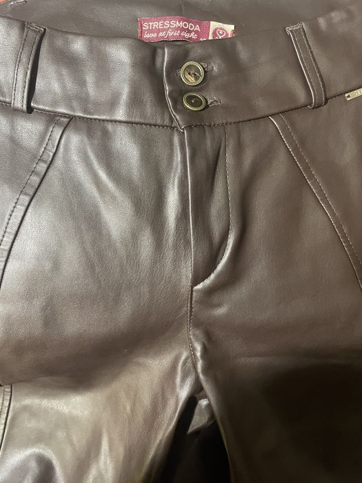 Calça ecopele castanhas