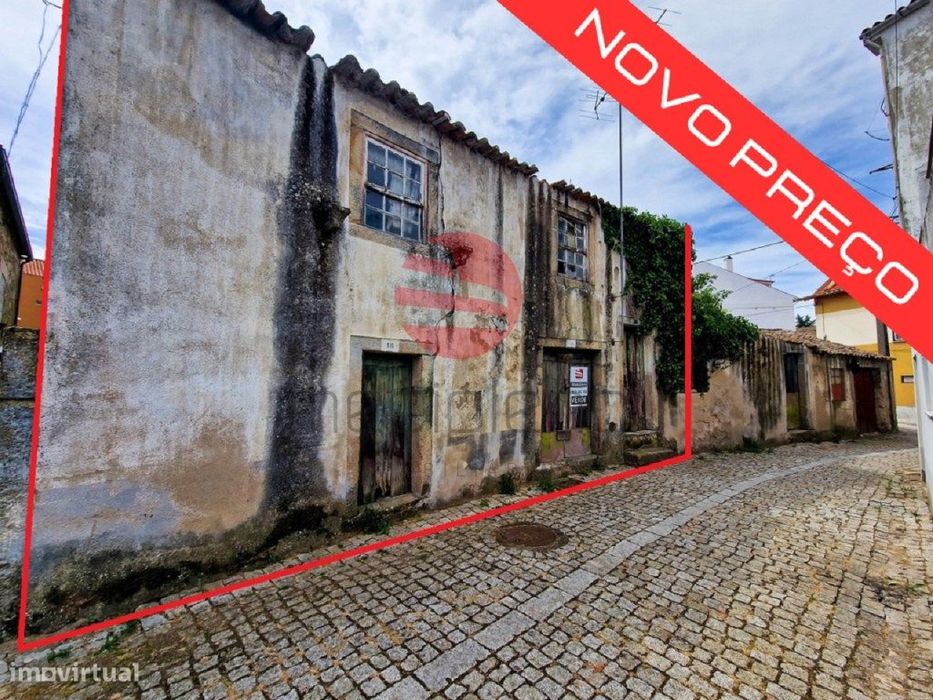 Casa Antiga Em Zona Histórica