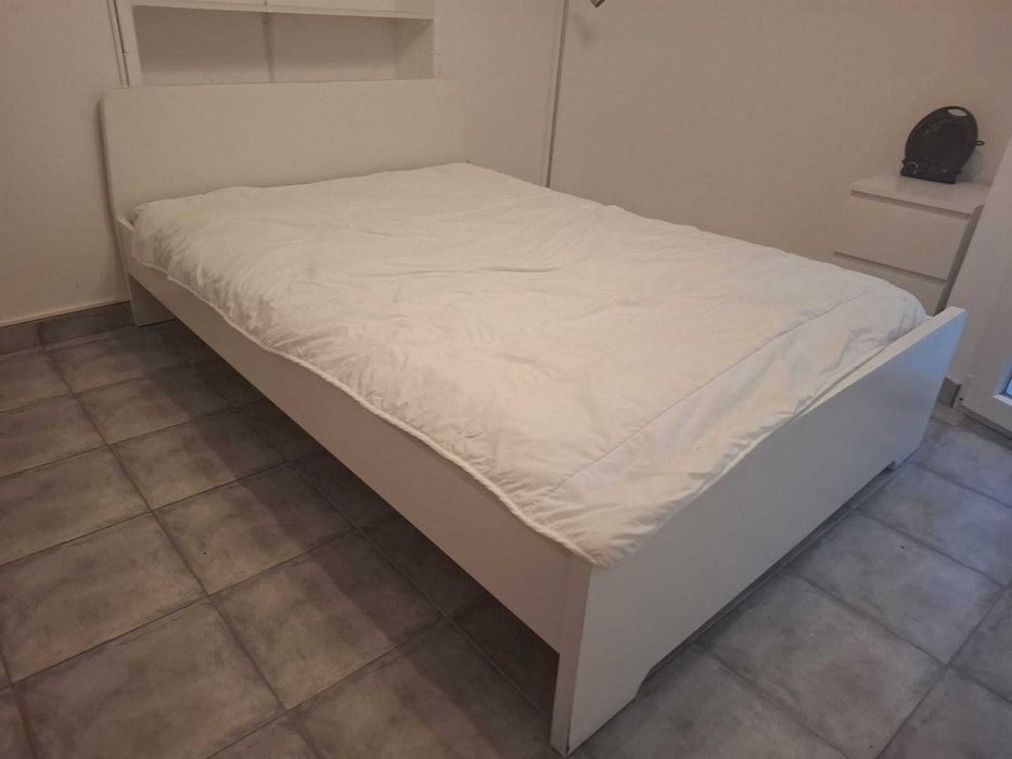 Cama de casal 140x200 com estrado ripado