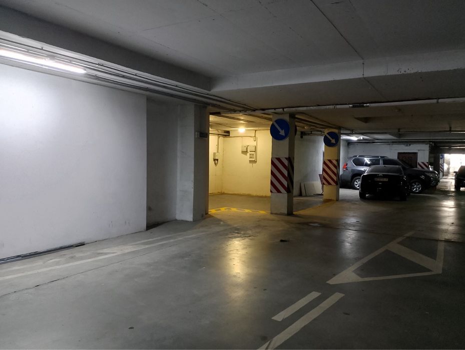 Продаж подвійного паркомісця в підземному паркінгу БЕЗ КОМІСІЇ