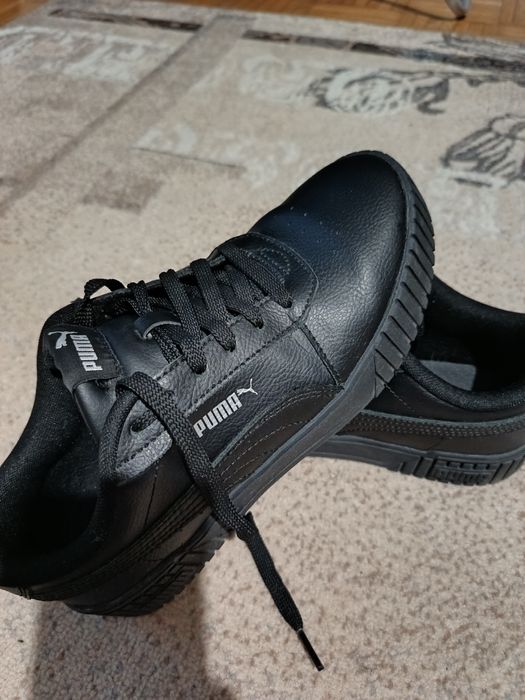 Sprzedam damskie buty Puma