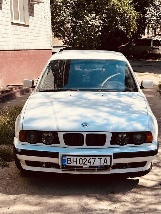 Продам бмв е34.
