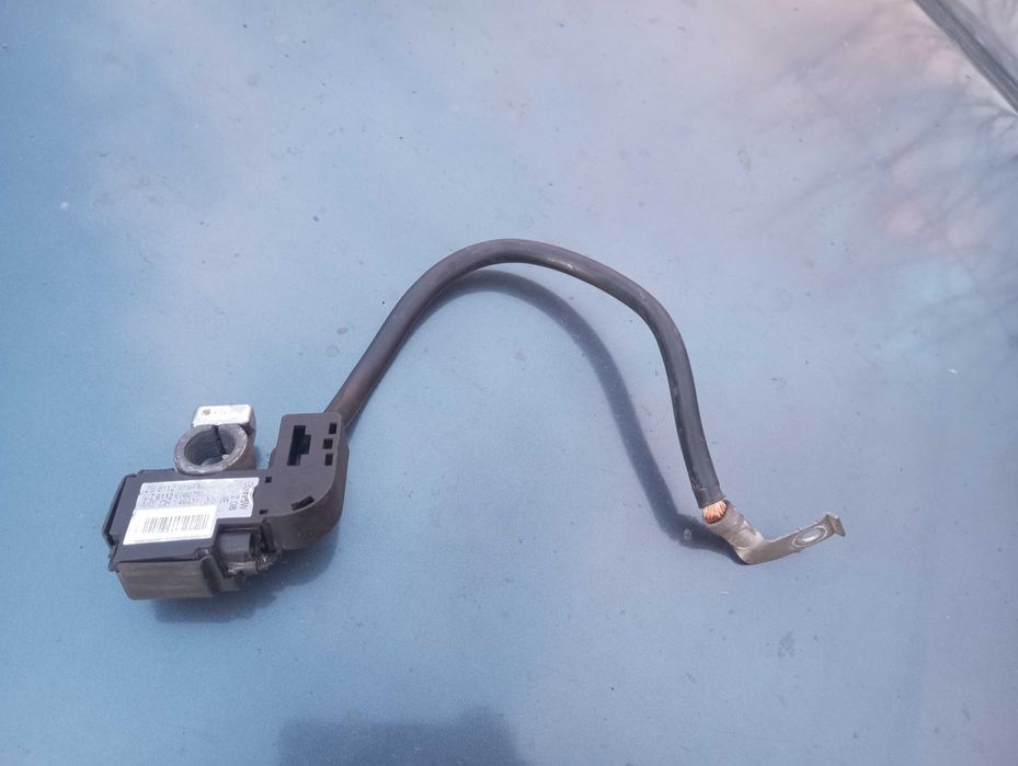 Мінусова клема акамулятора BMW e60,e61 дорестайлинг 6986795,9164346